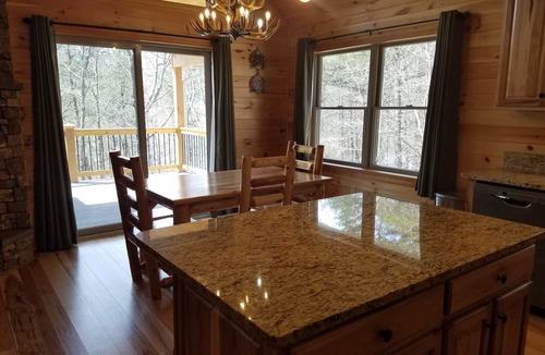 Berkeley Springs Cabin | Spectacular couples retreat, private wooded location, dog friendly, Fiber WiFi