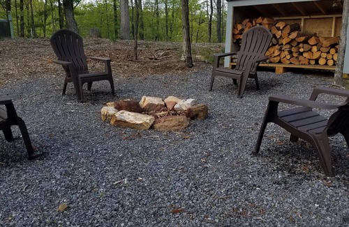 Berkeley Springs Cabin | Spectacular couples retreat, private wooded location, dog friendly, Fiber WiFi