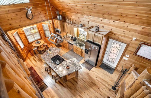 Murphy Cabin | SPECTACULAR MOUNTAIN VIEWS W GREAT SUNSETS,SECLUDED,DOG FRIENDLY,HT