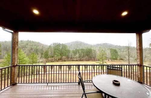 Tellico Plains Cabin | Spectacular Secluded Cabin with Barbecue and Fireplace in Tellico Plains, Tennessee