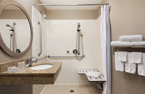 Sterling Hotel | SpringHill Suites by Marriott Dulles Airport