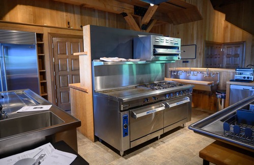 Borden House | Star Ridge | Private Estate | Sleeps 20 | Hot Tub