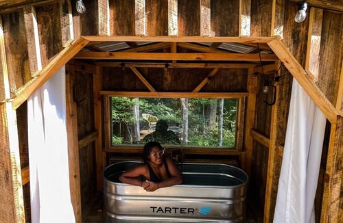 Madisonville House | Stargazing Geodome Retreat Outdoor Tub + Mountain View’s
