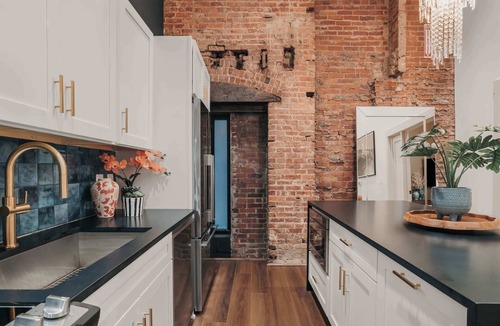 Arts District House | Starr Piano: Roxie Suite – Walk to Broadway!