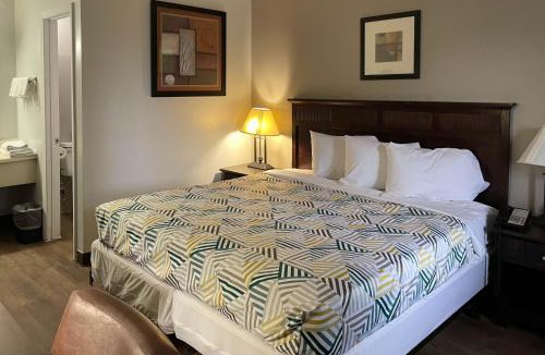 Wytheville Hotel | Studio 6 Suites Wytheville, VA