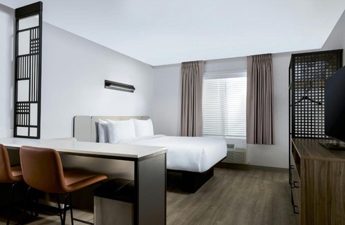 Hurstbourne Hotel | StudioRes by Marriott Louisville East