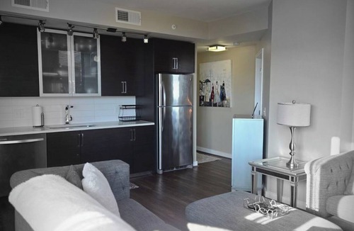 Crystal City Apartment | Stunning Arlington Condo with Balcony & Views Near Pentagon City