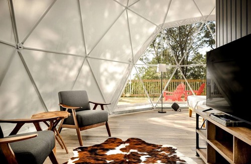 Capon Bridge Cabin | Stunning Dome with Barbecue and Hot-tub in Capon Bridge, West Virginia