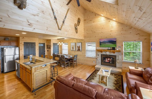 Chalet Village Ski Chalet | Stunning view, location & Cabin amenities- 2.4 mi to Gatlinburg