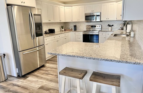 Richmond House | Stylish 2Bed/2Bath - Close to I-75 and EKU