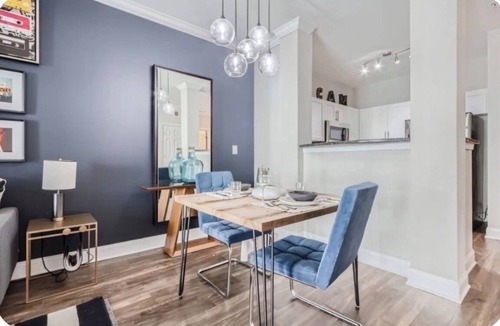 SoNo Apartment | Stylish Downtown Atlanta Apartment Steps from Peachtree St