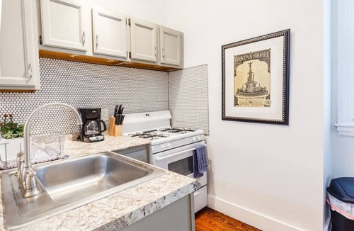 Mount Auburn Apartment | Stylish Flat in Walkable Downtown w/Parking