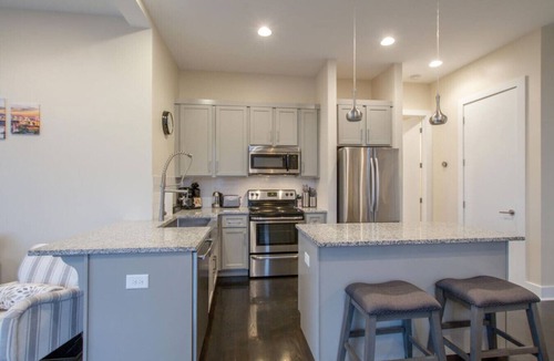 Edgehill Villa | Stylish Home - Private Rooftop - Perfect Location