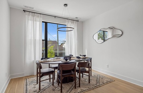Hurwood Heights Condo | Stylish retreat ft. rooftop lounge w/tub & views!
