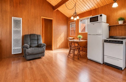 Sugarloaf Cabin | Sugar Pine