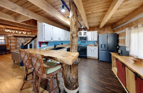 Dandridge Cabin | Summer Breezie Lakeside | Heated Cocktail Pool, Hot Tub & Douglas Lake Views