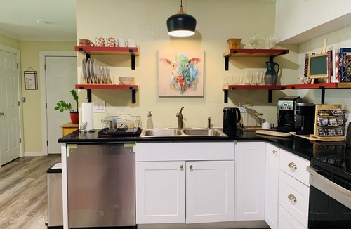 Canton Apartment | Sunset Heights close to Asheville and Waynesville.