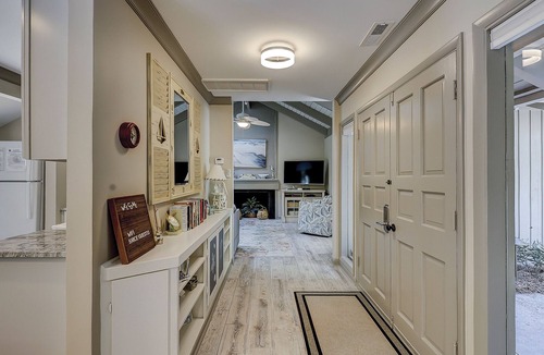 Lawton Woods House | Sunset Rentals | 5 Rice Lane | Dog Friendly