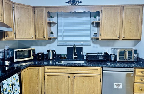 West Chester House | Sunshine Palace Charming Tri-Level House with game room and large backyard!