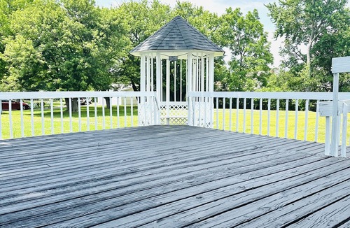 West Chester House | Sunshine Palace Charming Tri-Level House with game room and large backyard!
