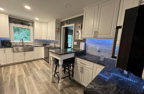 Doraville House | Super Comfy 3 BR Home Sleeps 8