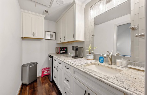 Collier Hills Cottage | SuperHost~ Buckhead Guest House Near Downtown ATL!
