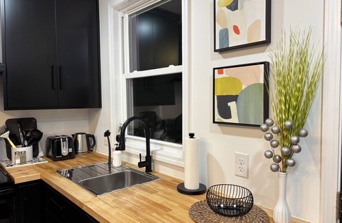 Bloomington House | Sweet Spot on Swain | Modern 3 BR just 5 blocks to IU Campus