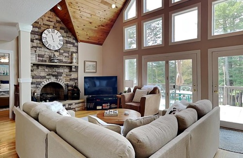 Blakeslee House | Take-A-Break