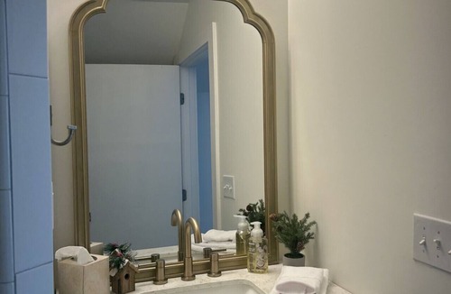 Ball Ground Bed & Breakfast | The Alma Mae Room at The Ball Ground House