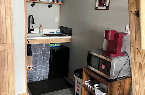 Wytheville House | The Bunkhouse at 5C Red Barn, LLC