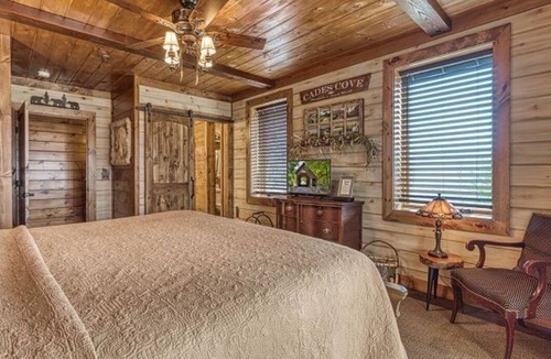Chalet Village North Cabin | The Cloud 9 Lodge-Vacation Destination