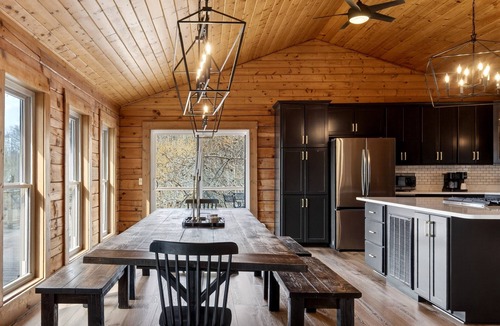 Baxter Ski Chalet | The FadeAway Lodge Center Hill Lake