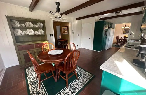 Bardstown House | 🌾 The Farmwife’s Hideaway 🌾 Small-town comfort with farmhouse charm.