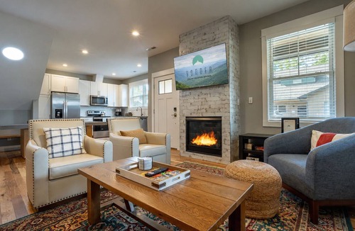Woodfin House | The Fold at Reynolds Mountain | Collection of 10 Private Townhomes