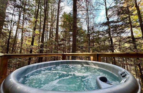 Rogers House | The Founder - Iconic Rockhouse Cabin