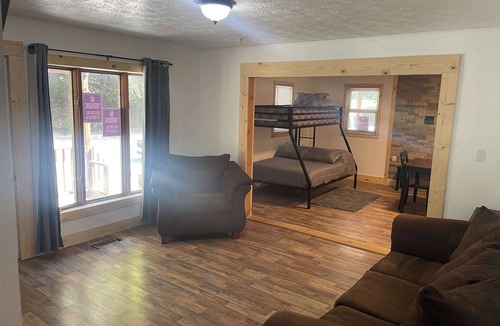 Gilbert House | The Gilbert Trailhouse