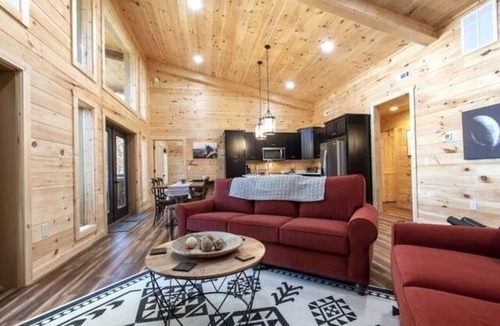 Murphy Cabin | The Glass Cabin in Murphy NC - Hot Tub, Indoor & Outdoor Fireplaces & Fiber WiFi