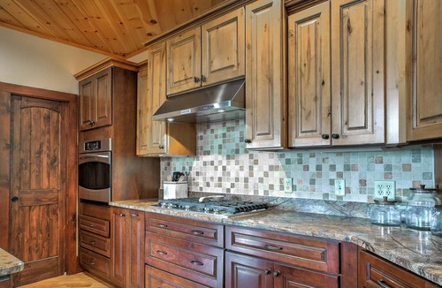 Pisgah Forest House | The Ivy | Mountain Views, Game Room, Outdoor Fireplace & 2 Private Acres Near Brevard