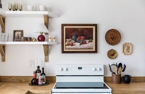 Lexington Apartment | The Kenwick Pied-à-terre - Lexington Apartment with Historic Charm