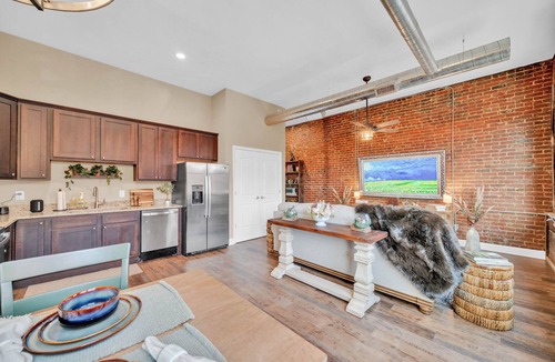 Kingsport Apartment | The Kingsport Edition at Bridwell on Broad