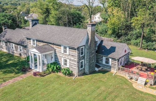 Gallatin Cabin | The Lodge at Pilot Knob | Private Pool | Lakeview