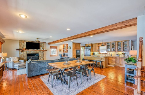 Huddleston House | The Lodge on Smith Mountain Lake - Lakefront cabin w/dock, hot tub & pool table
