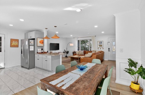 West Ashley House | The Low Tide - Hot Tub, Marsh View, Fire Pit