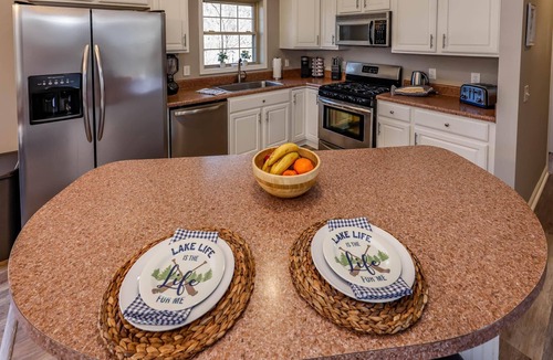 Sunset Cove House | The Lure Lux: Theater Room + Pool Table + Hot Tub!