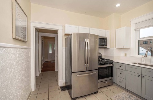 Roselawn Finance House | The Mariemont Cottage