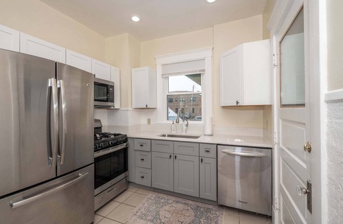 Roselawn Finance House | The Mariemont Cottage