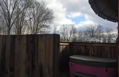Genoa Cabin | The Mountaineer Rustic Yurt