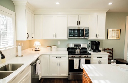 Millersburg House | The Neal House: Charming & Historic 3 Bedroom House