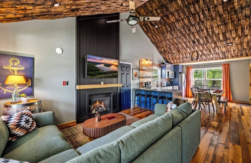 Taylorsville Cabin | The Old Fashioned — Bourbon Country Lake Retreat, Hot Tub