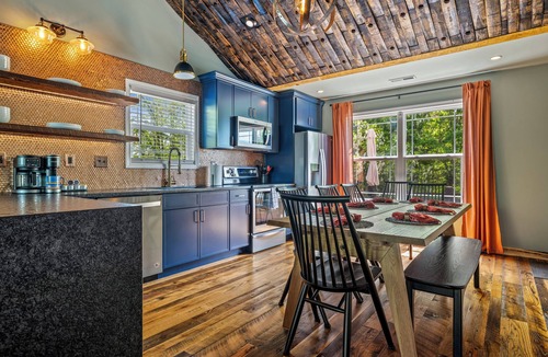 Taylorsville Cabin | The Old Fashioned — Bourbon Country Lake Retreat, Hot Tub